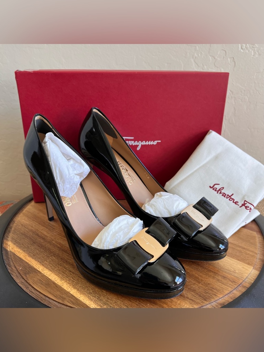 Salvatore Ferragamo OSIMO Black Calf Patent Leather Vara Bow Platform Heels 9.5B